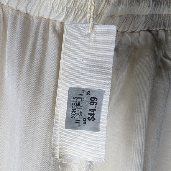 Light yellow boho shorts - Picture 2 of 4